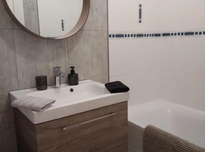 Rare Centre Magnifique 3 Pieces Proche Gare Бон